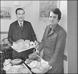 Photograph of Cliffe & Alan Iliffe with their baking