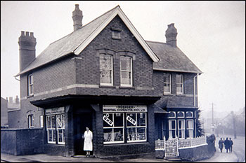 Higham Hill store in 1926