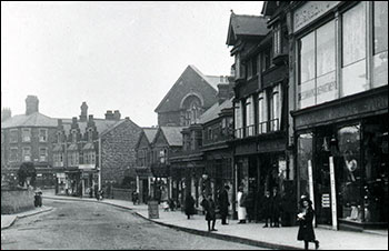 View of High Street from the drapery in about 1930