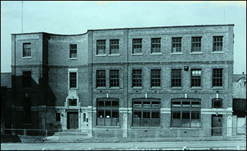The offices after the third floor was added
