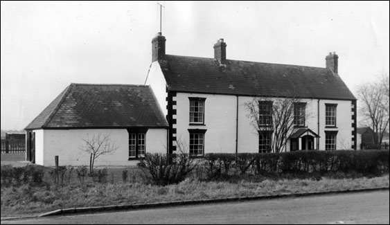 Bencroft farmhouse in about 1950