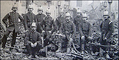A picture of Rushden firemen in 1901 after Cave's fire