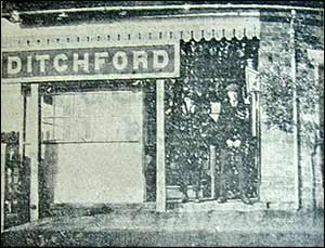 Ditchford Station 1924