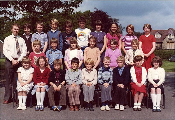 Photograph of Vaughan Colliers class 1981.