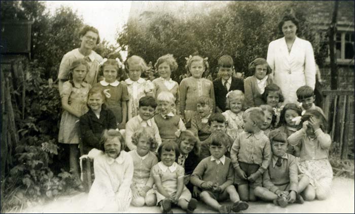 School photograph of 1944