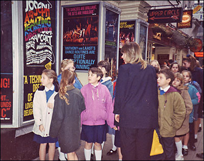 Photograph of Whitefriars Choir outside the London Palladium