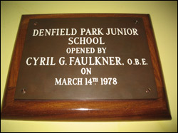 Denfield Park School plaque