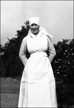 Nurse Eagle, 1925