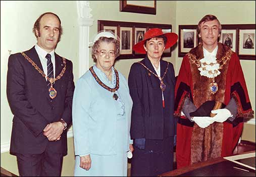 Clive Wood and his mother with the mayor of Higham Ferrers