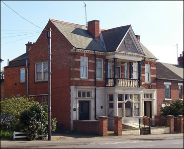 The Trade Union Club still stands proudly on Higham Road today