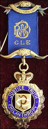 William Saby Knight's badge