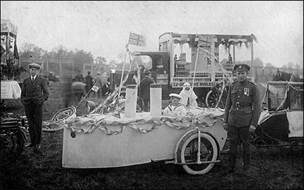 An early carnival entry