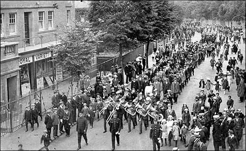 1930s parade