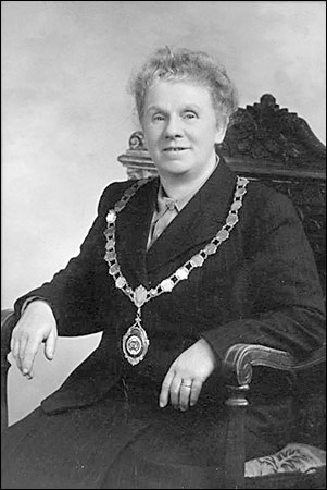 Alice as Chairman of the Council 1946