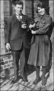 Bill and Win Elliott in 1926