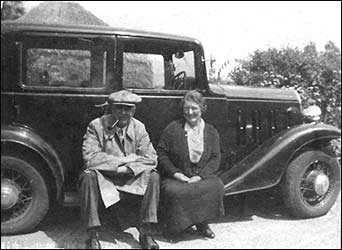 Harry & Harriet in the 1930s