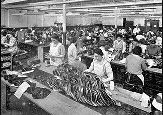 Photograph of the inside of the factory in Glassbrook Road