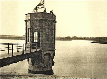 Picture of valve tower in 1906