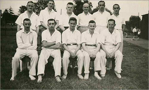 Walker Gunns Cricket Team 1940's