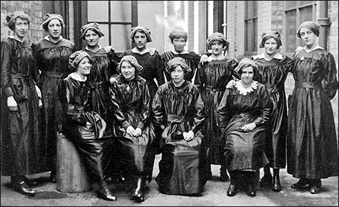 Girls employed in 1914-15
