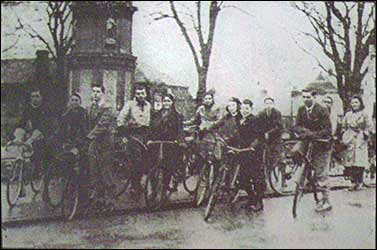 Youth Service Corps cyclists