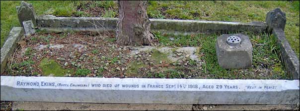 Grave C.307