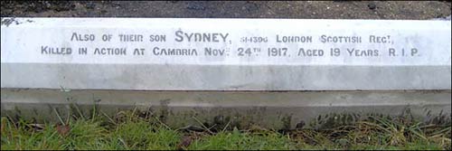 gravestone at Rushden