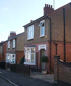 Photograph of the top end of Carnegie Street in 2007