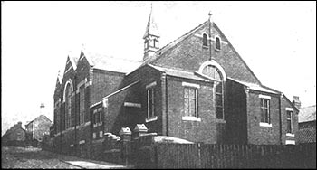 An early picture of the Queen Street Schoolrooms
