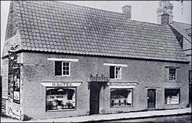 Bates fish & chip shop and supper rooms.