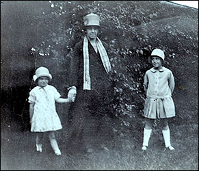 Mragret Joan, Margaret Isabel & Edith