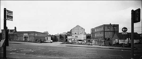 the area from Rectory Road bus stop