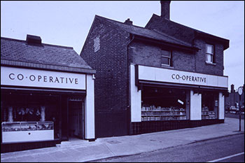 Queen Street butcher's shop in 1926