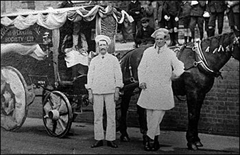 Co-op float in the 1917 Carnival