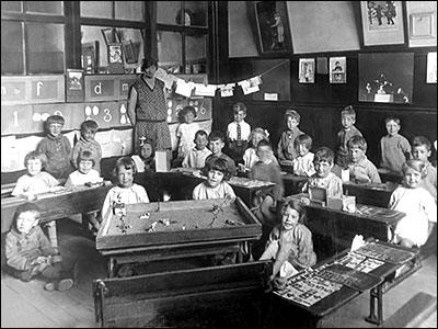 c1929