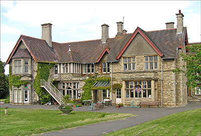 Photo of Rushden San getting ready for a social