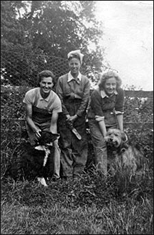 Land Army Girls