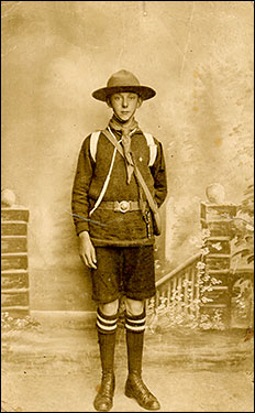 1915