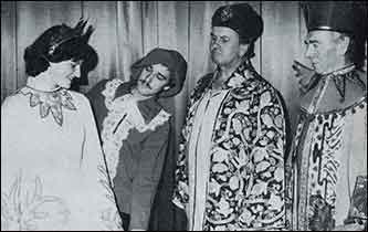 Cast RATS Aladdin 1981