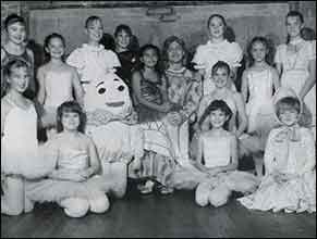 Cast RATS Puss in Boots 1988