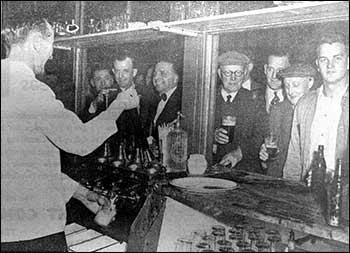 Ron Kemp draws a pint