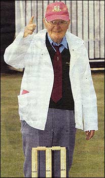 Hubert umpires his last match