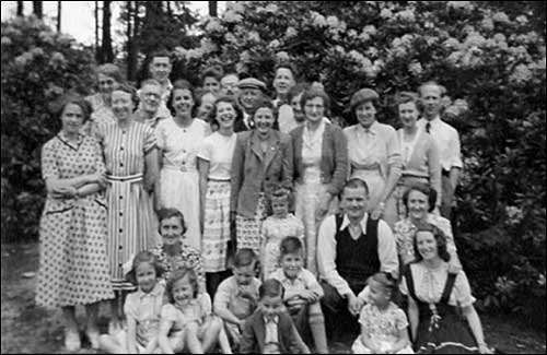 Outing to hunstant in the 1940s
