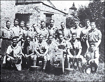 Scouts Band - end