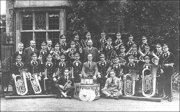 1925
