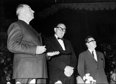 Bill about to receive the Baton of Honour