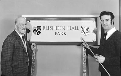 Hall Park sign