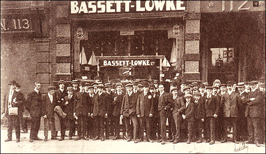 1913