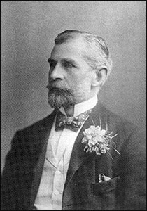 W Banks Skinner