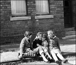 Ann Wills, Linda, John Pendered & cousin 